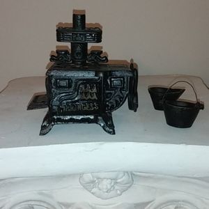Vintage miniature cast iron stove